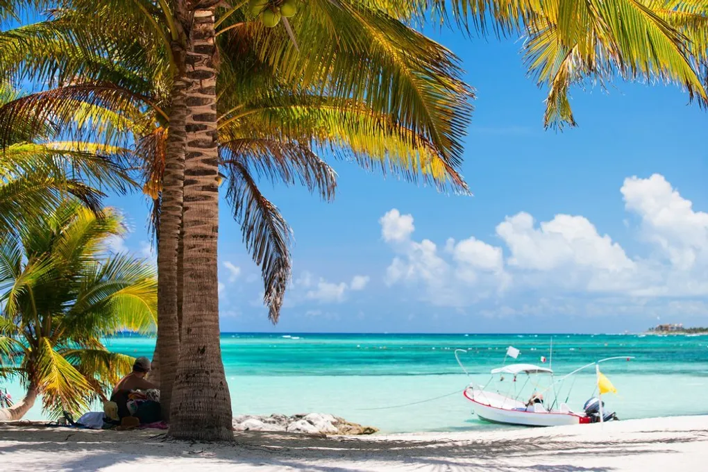 Akumal’s Perfect Vacation Combo: Cenotes, Beach, and Sun