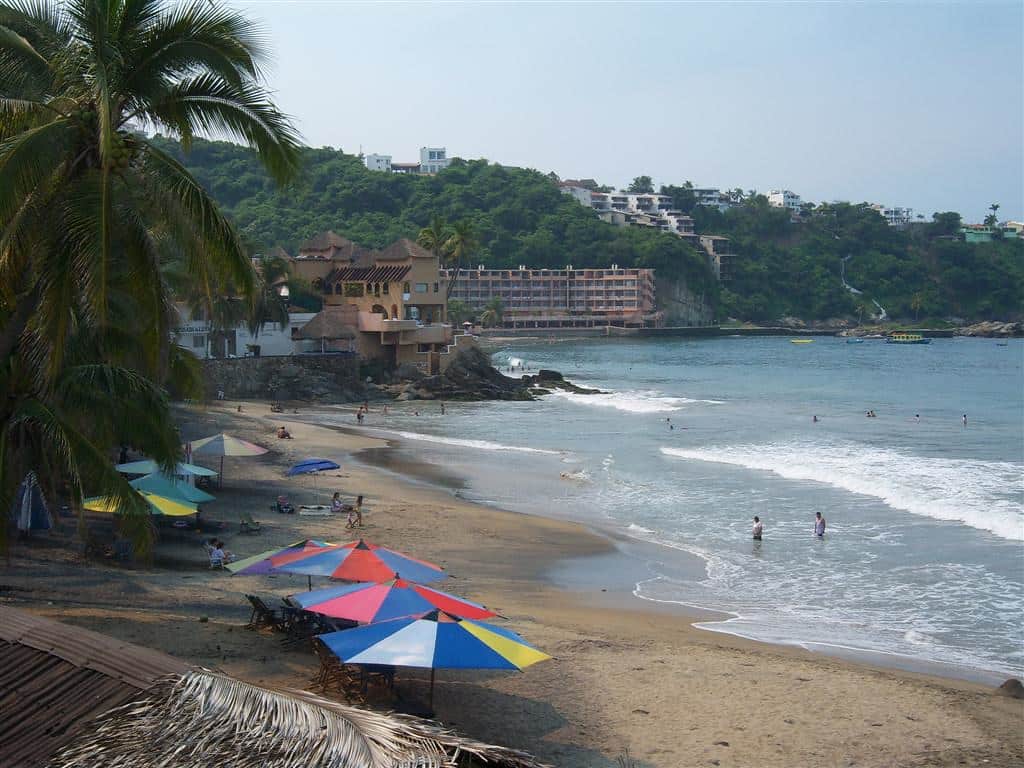 santiago bay colima