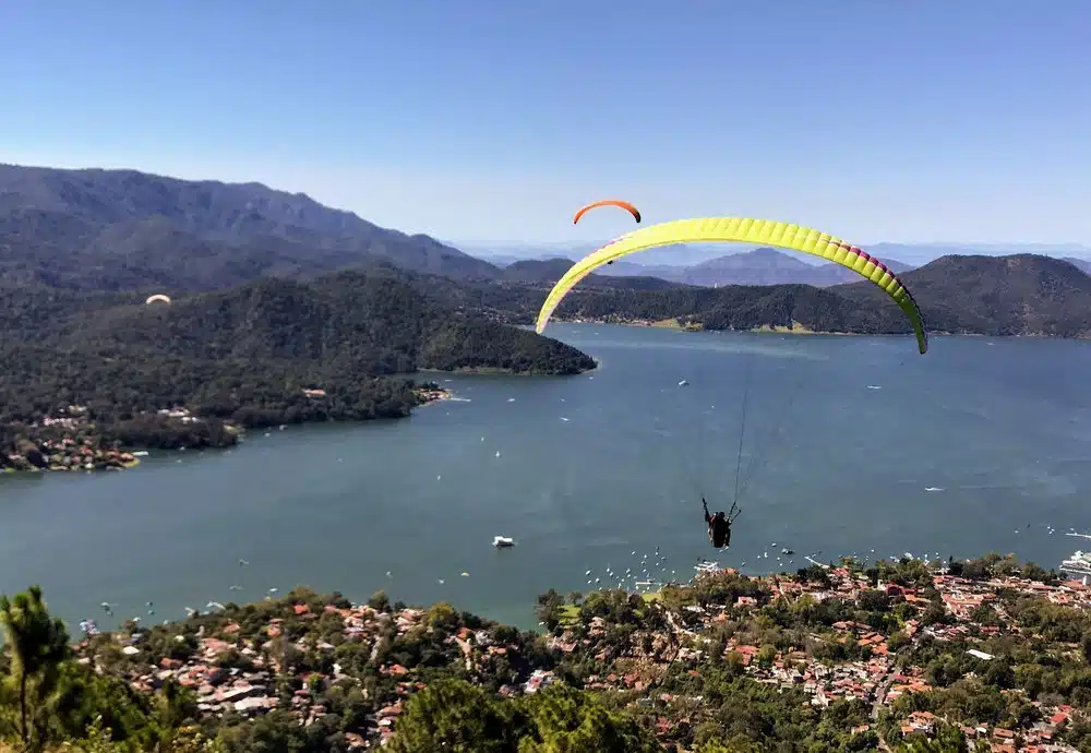 valle de bravo mexico