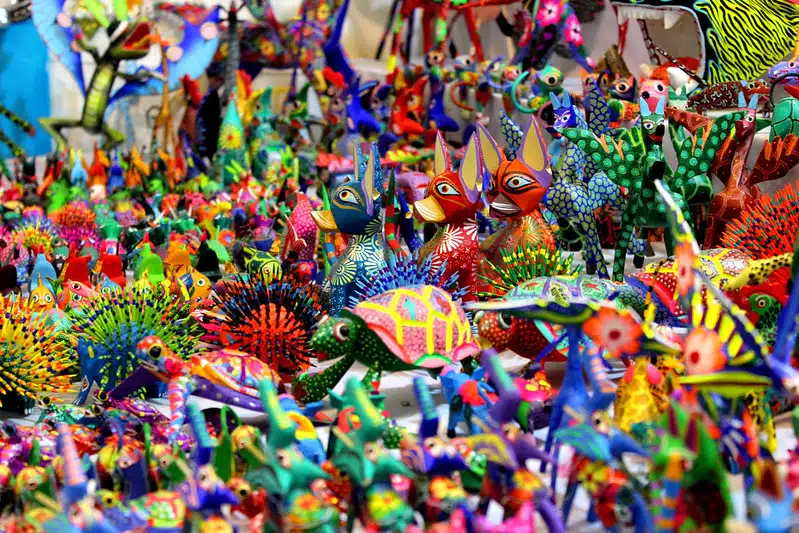 what are alebrijes
