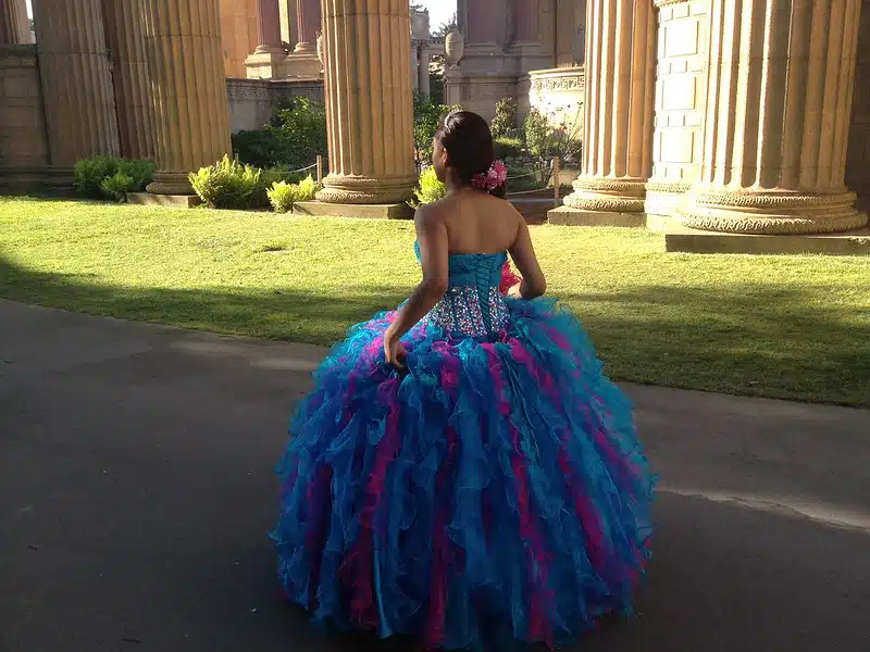 what is a quinceañera
