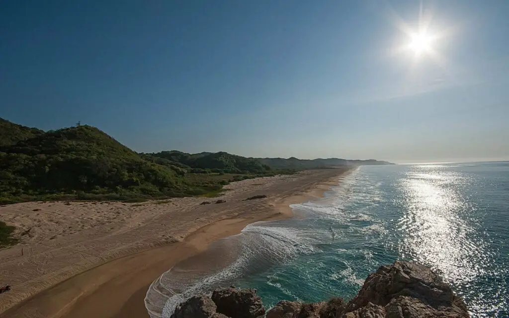 colola beach